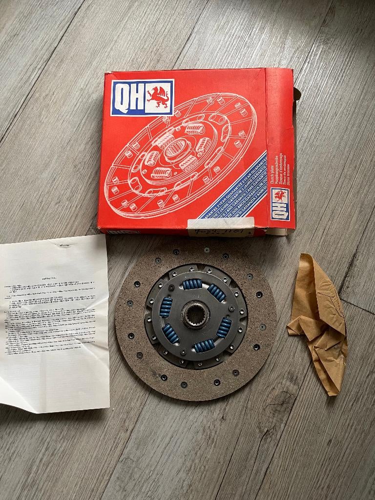 NOS oldtimer auto onderdelen Mitsubishi, Auto diversen, Auto-accessoires, Nieuw, Ophalen of Verzenden