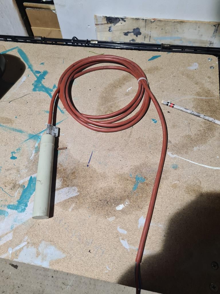 Nieuwe vlotter voor vijver