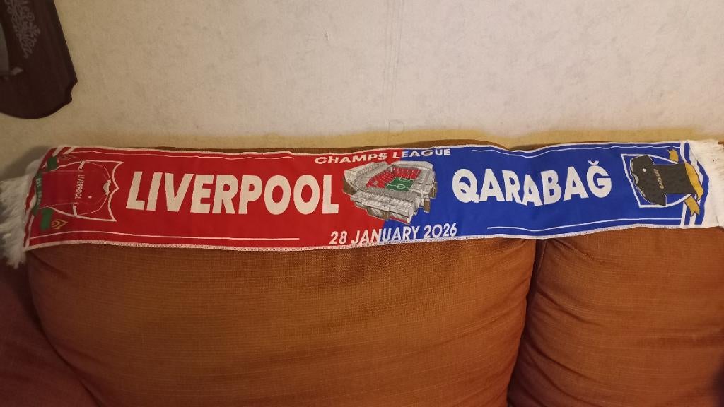 Sjaal F.C. Liverpool - Qarabag, Ophalen of Verzenden, Nieuw, Buitenlandse clubs, Vaantje of Sjaal
