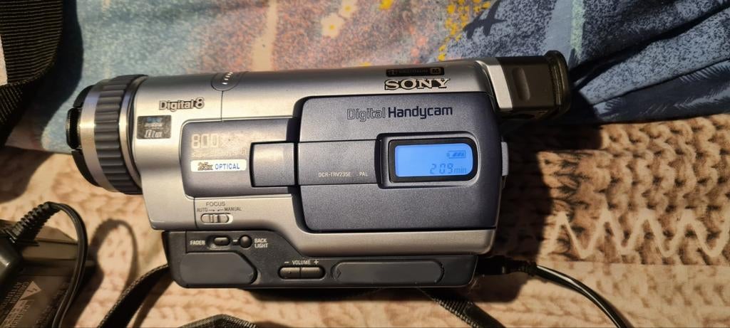 Sony DCR-TRV235E D8 camera in top staat en compleet, 20x of meer, Overige soorten, Ophalen of Verzenden, Sony