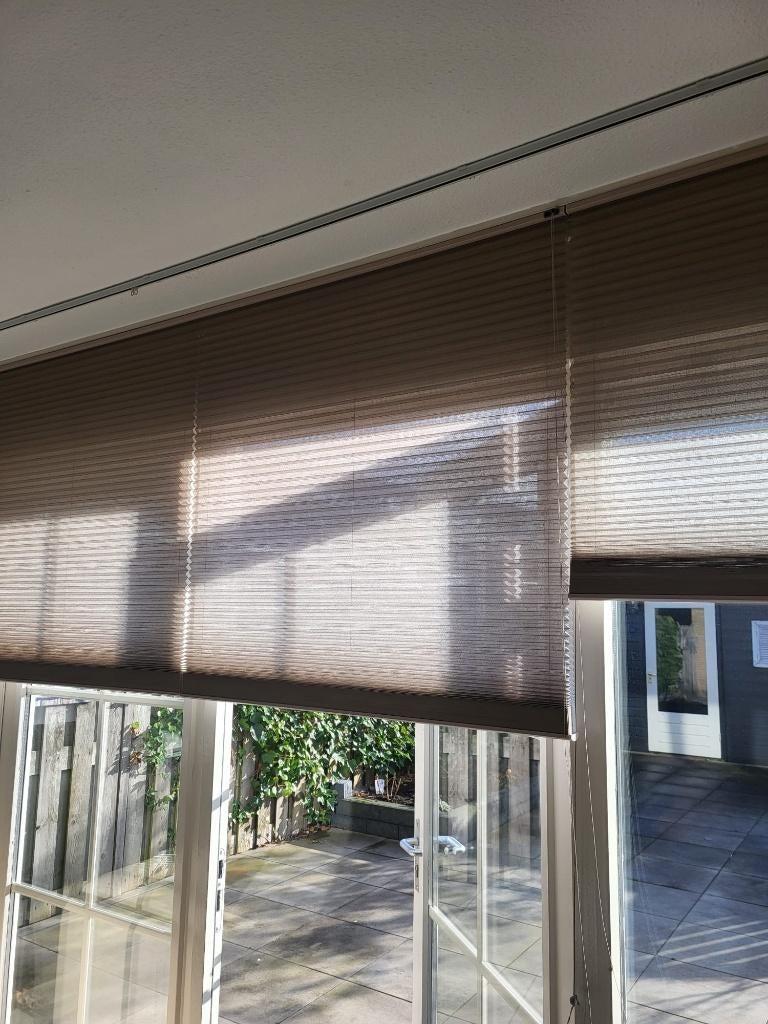 Luxaflex plisségordijnen taupe – complete set voor brede pui, Ophalen, 200 cm of meer, 50 tot 100 cm, Zo goed als nieuw