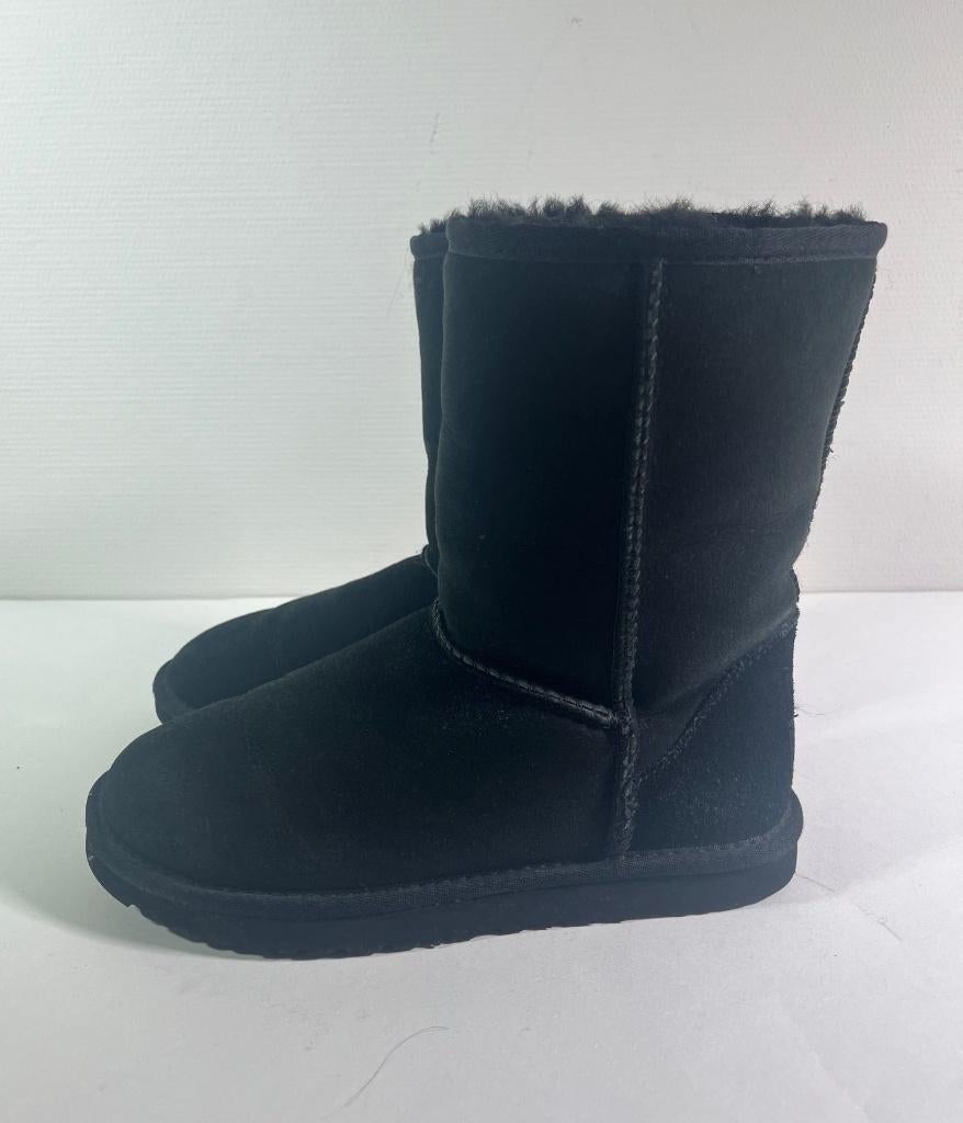 Korte zwarte Ugg laarzen Maat 36, UGG, Zwart, Lage of Enkellaarzen, Ophalen of Verzenden