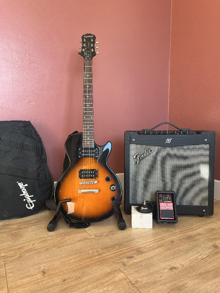 Epiphone Elektrische gitaar + fender speaker + loopstation, Muziek en Instrumenten, Ophalen, Gebruikt, Epiphone, Met versterker