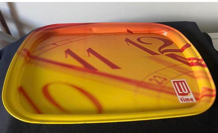 Blikken dienblad van Lu time. Afm.37x26 cm., Verzamelen, Ophalen of Verzenden, Zo goed als nieuw, Koek(jes), Overige merken