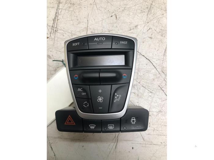 Kachel Bedieningspaneel van een Renault Laguna, Auto-onderdelen, Dashboard en Schakelaars, Gebruikt, -, Renault, -