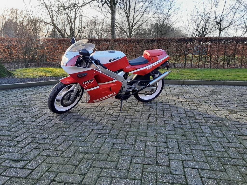 Suzuki RGV 250 2 TAKT 1988, Particulier