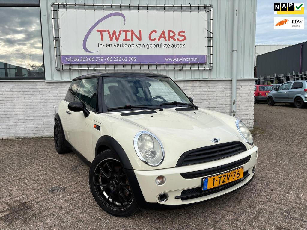 Mini Mini 1.6 Cooper Pepper bak defect, Voorwielaandrijving, Gebruikt, 4 cilinders, 4 stoelen