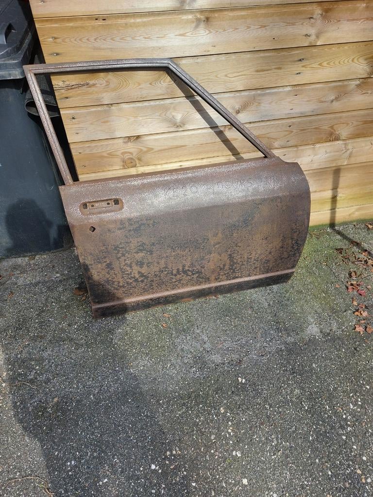 RH DEUR TOYOTA COROLLA KE20 TYPE 4 DEURS, Ophalen