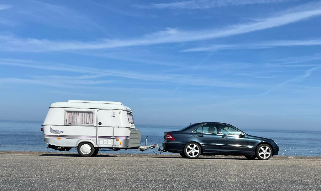 Eriba Puck helemaal origineel en compleet, Openslaande ramen, 75 kg, Treinzit, Eriba