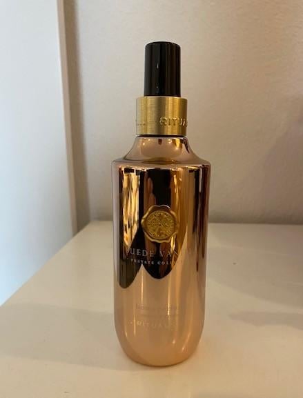 Rituals Suede Vanilla huis parfum home perfume spray 200ml, Ophalen of Verzenden, Nieuw, Overige materialen, Minder dan 25 cm