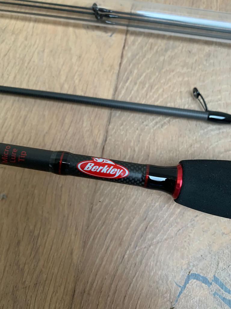 Nieuwe Berkley URBN Red Series spinhengel, 2.25m & 20 gr, Werphengel, Nieuw, Ophalen of Verzenden, Berkley