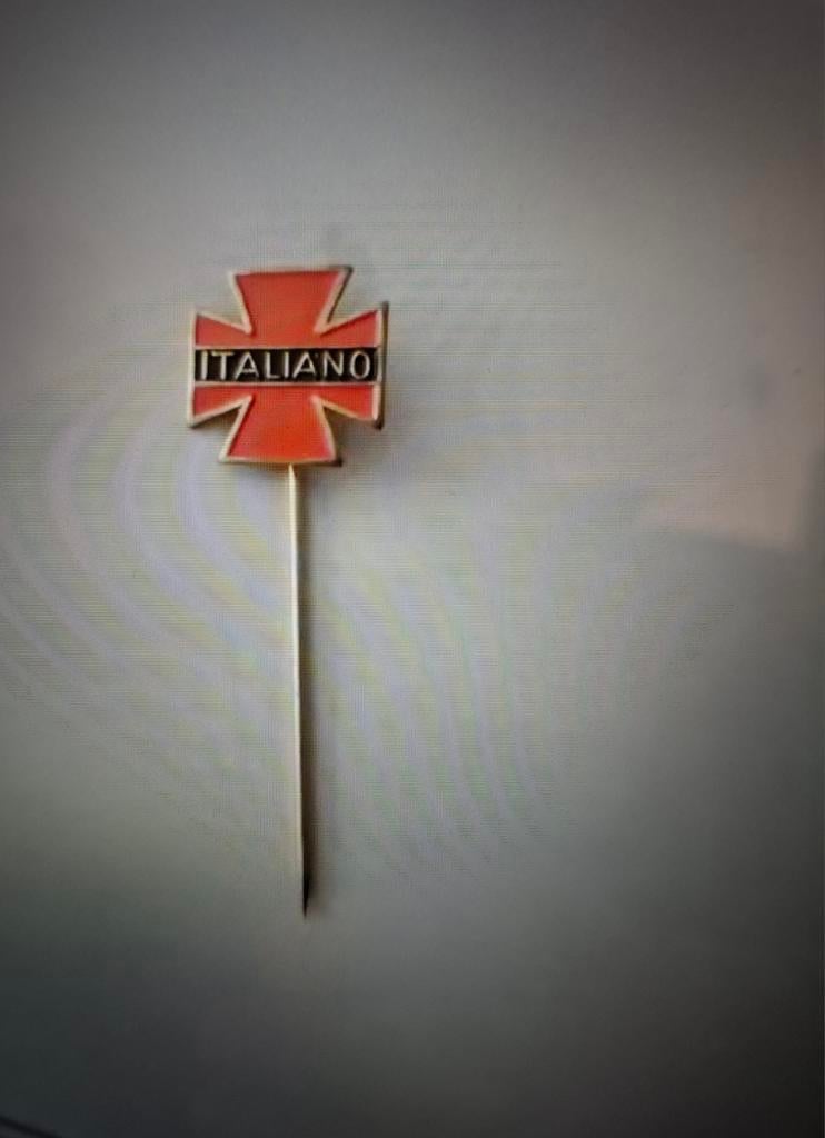 Speldje Italiano, Ophalen of Verzenden, Zo goed als nieuw, Merk, Speldje of Pin