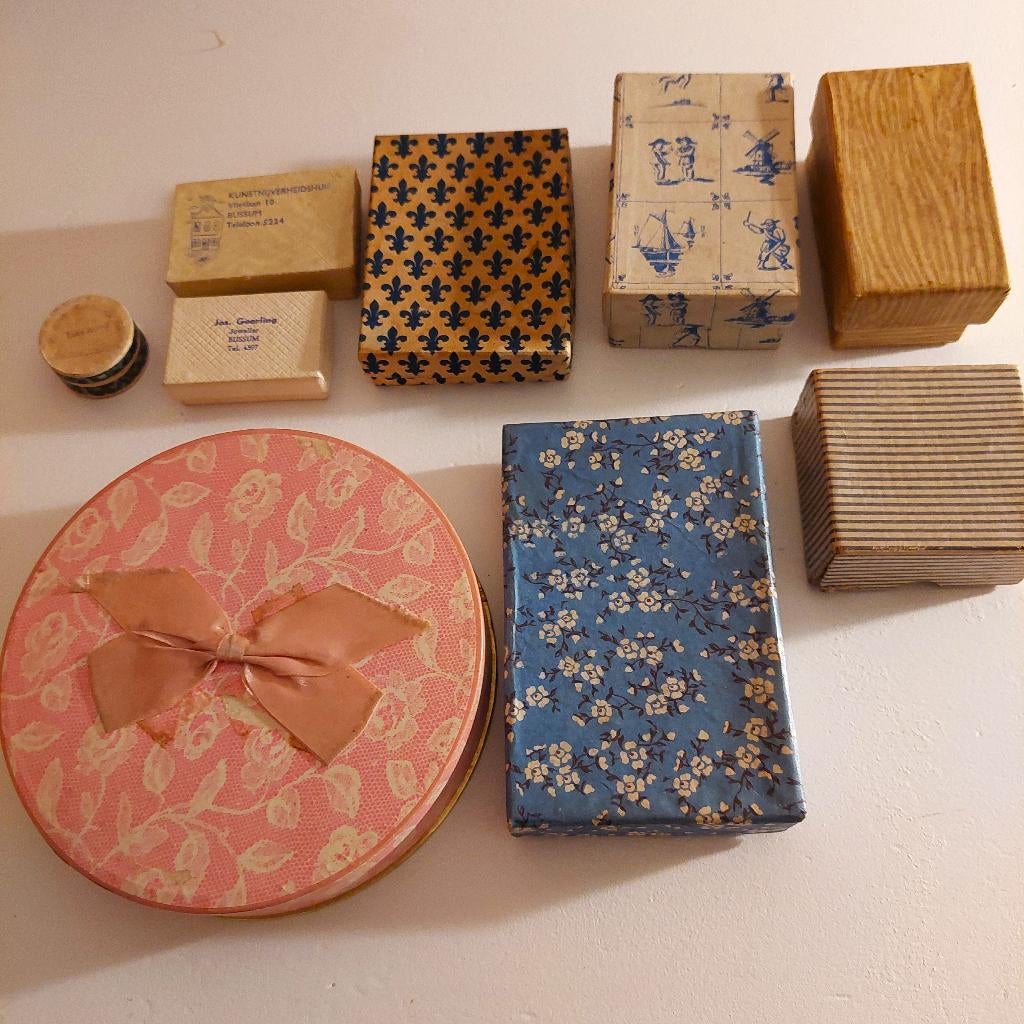 Antieke kartonnen sieradendoosjes, Verzenden, Gebruikt