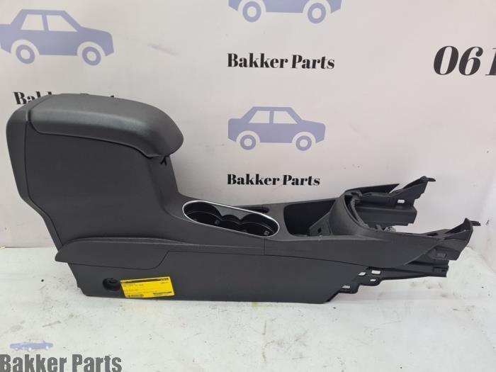 Middenconsoles van een Ford Fiesta, Gebruikt, -, -, Ford