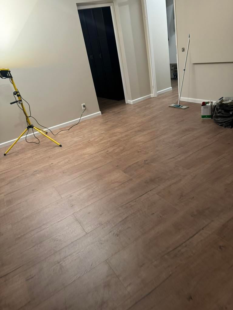 Laminaat/ Pvc leggen/ legger. 100% betaalbaar, Diensten en Vakmensen, Vloerleggers en Parketteurs