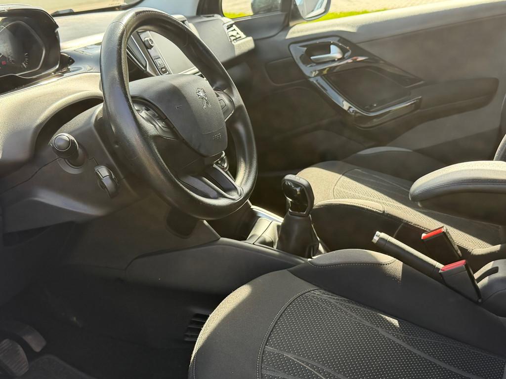 Peugeot 208 1.4 VTi Active, Voorwielaandrijving, Euro 5, Electronic Stability Program (ESP), Origineel Nederlands