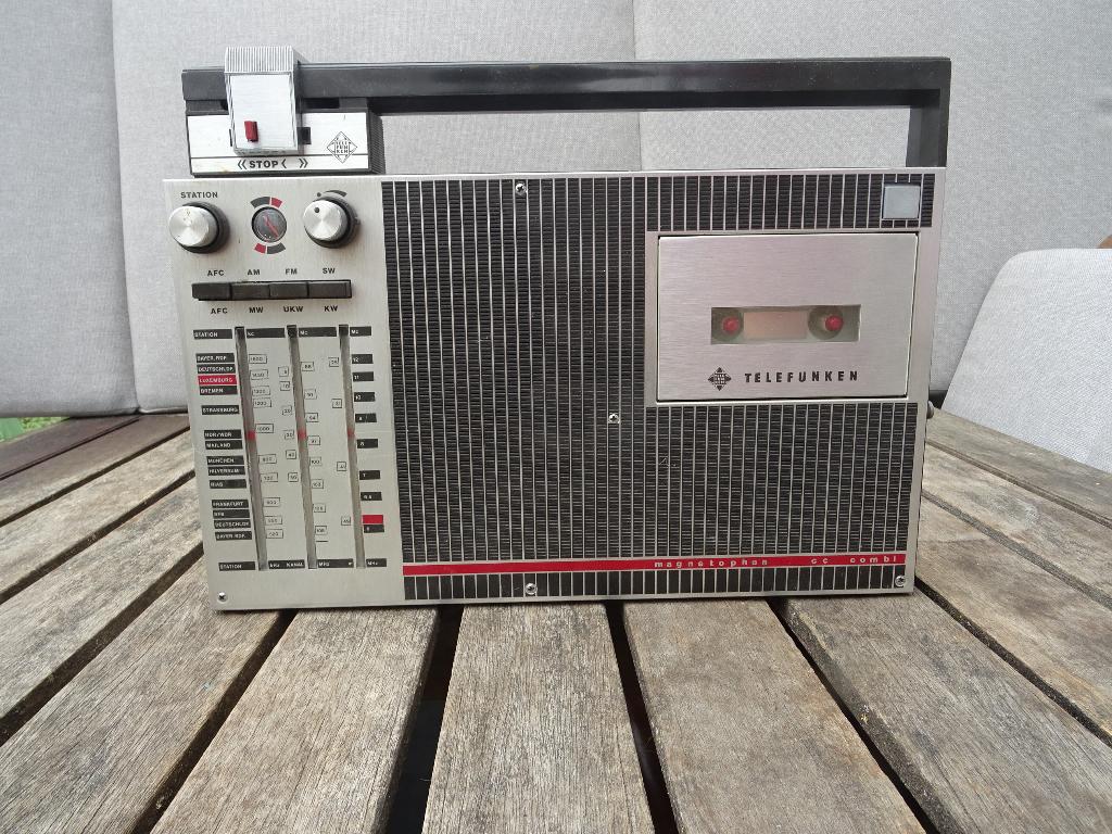 Vintage Telefunken draagbare radio met cassette, Audio, Tv en Foto, Radio's, Ophalen of Verzenden, Gebruikt
