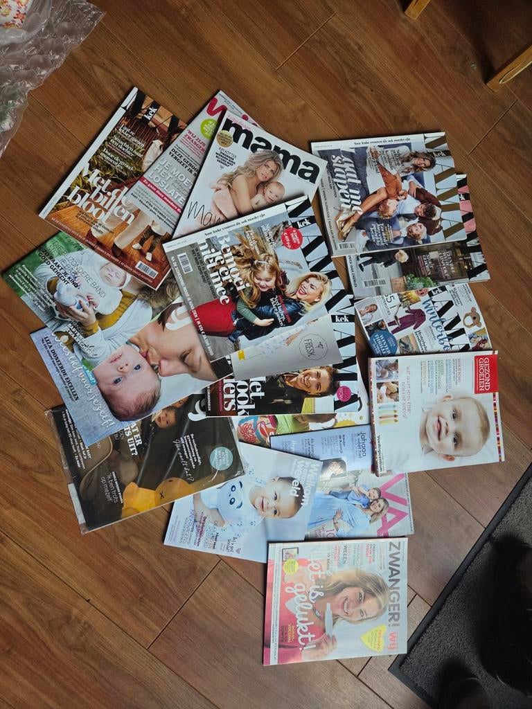 Bundel moedertijdschriften: Kek Mama, Mama en meer, Ophalen of Verzenden, Gelezen, Damesbladen