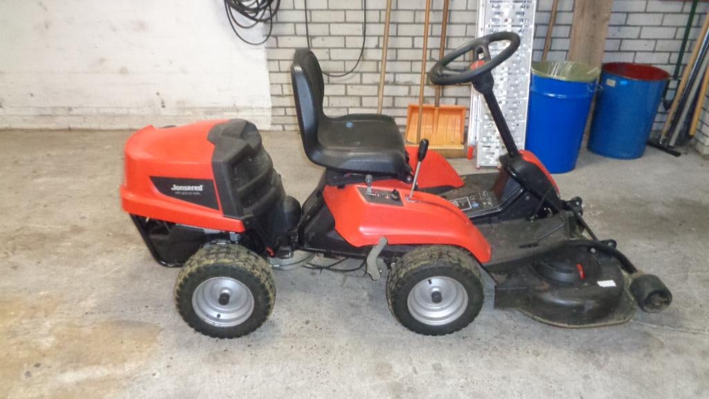 1x jonsered frontmaaier /hydrostaat / goedwerkend, Ophalen, Gebruikt, Husqvarna, Nederland