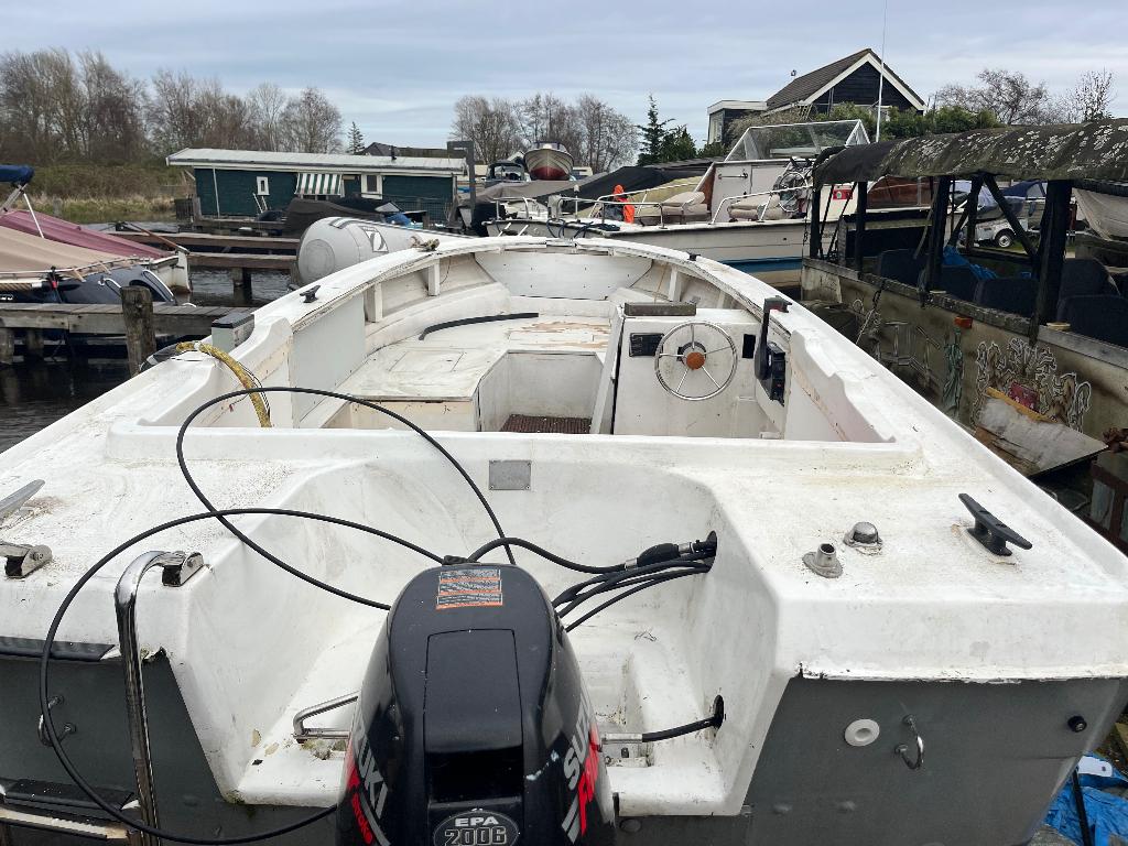 Polyester boot te koop, Watersport en Boten, Motorboten en Motorjachten, Gebruikt, Polyester, Tot 6 meter, Benzine, Buitenboordmotor