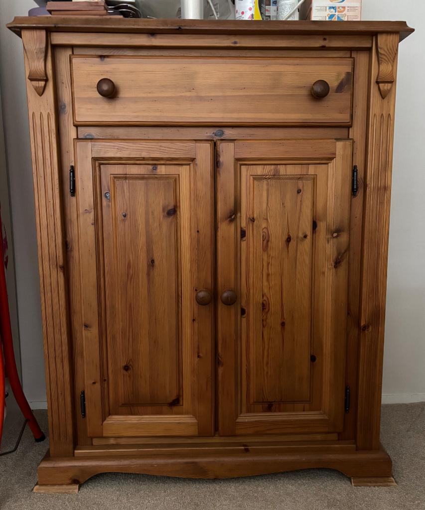 Meidenkast grenen. In zeer goede staat!, Ophalen of Verzenden