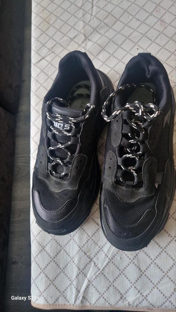 Balenciaga Triple S Sneakers Maat 39 Zwart, Balenciaga, Zwart, Ophalen of Verzenden, Sneakers of Gympen