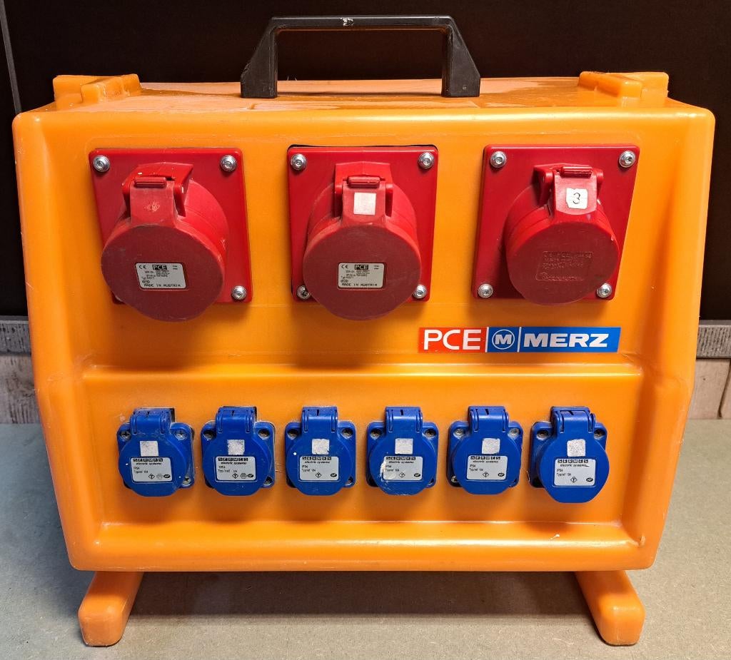 Stroomkast, bouwwerfkast PCE MERZ 32 ampère., Doe-het-zelf en Verbouw, Elektra en Kabels, Ophalen, Zo goed als nieuw, Overige typen