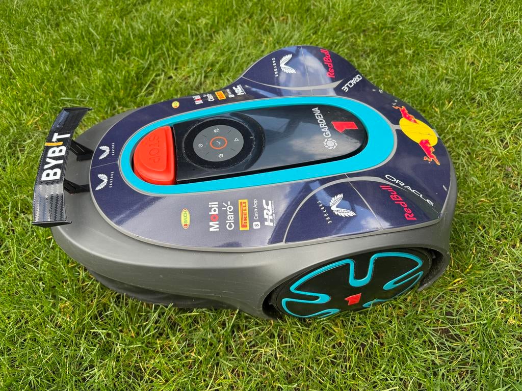 Unieke Gardena robotmaaier Sileno Minimo met garage, Tuin en Terras, Robotmaaiers, Ophalen, Zo goed als nieuw, 20 tot 25 cm, Bestuurbaar via app