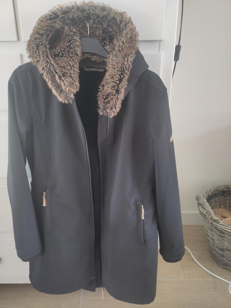 Zwarte Outdoor Jas van Ayacocho, maat L, Kleding | Dames, Ophalen of Verzenden, Zo goed als nieuw, Zwart