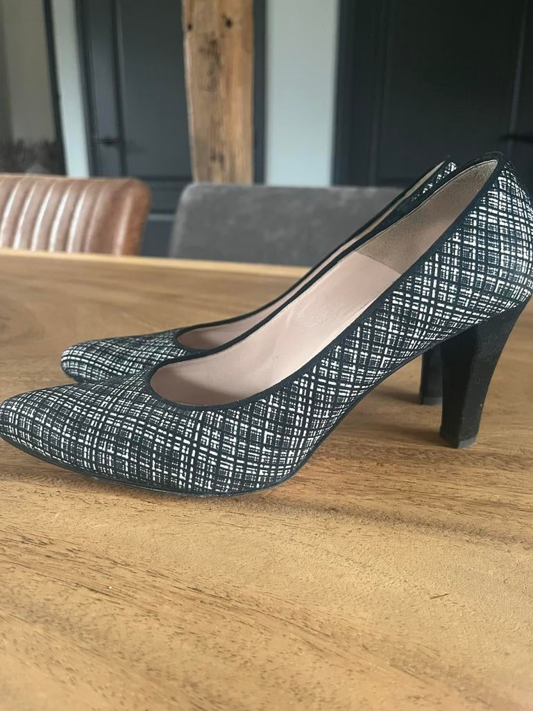 Lilian pumps maat 39 zwart wit hak 8 cm, Pumps, Zwart, Ophalen of Verzenden, Zo goed als nieuw