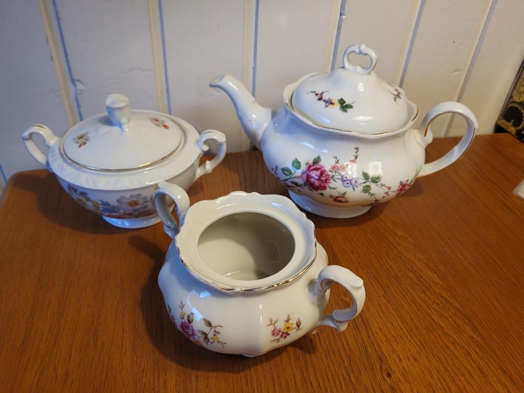 Antieke Jarolina theepot, Ophalen