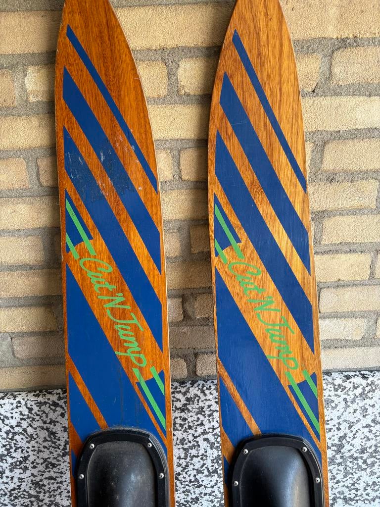 Houten waterski's, Ophalen, Gebruikt
