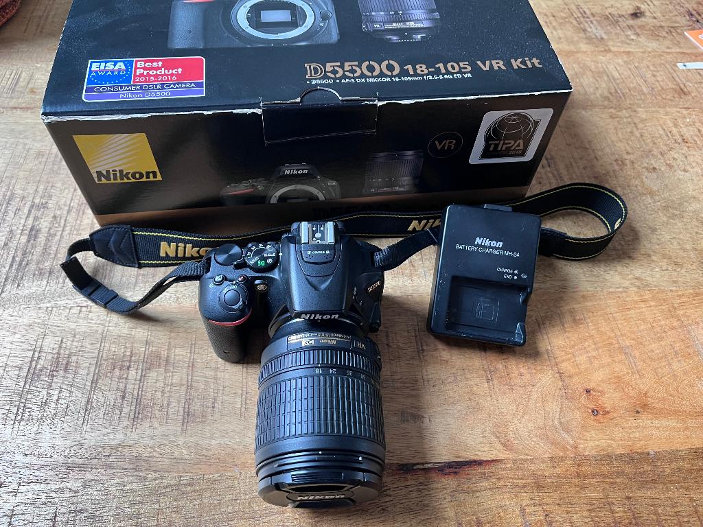 Nikon D5500 + 18-105 lens, Audio, Tv en Foto, Fotocamera's Digitaal, Spiegelreflex, Ophalen of Verzenden, Zo goed als nieuw, 4 t/m 7 keer