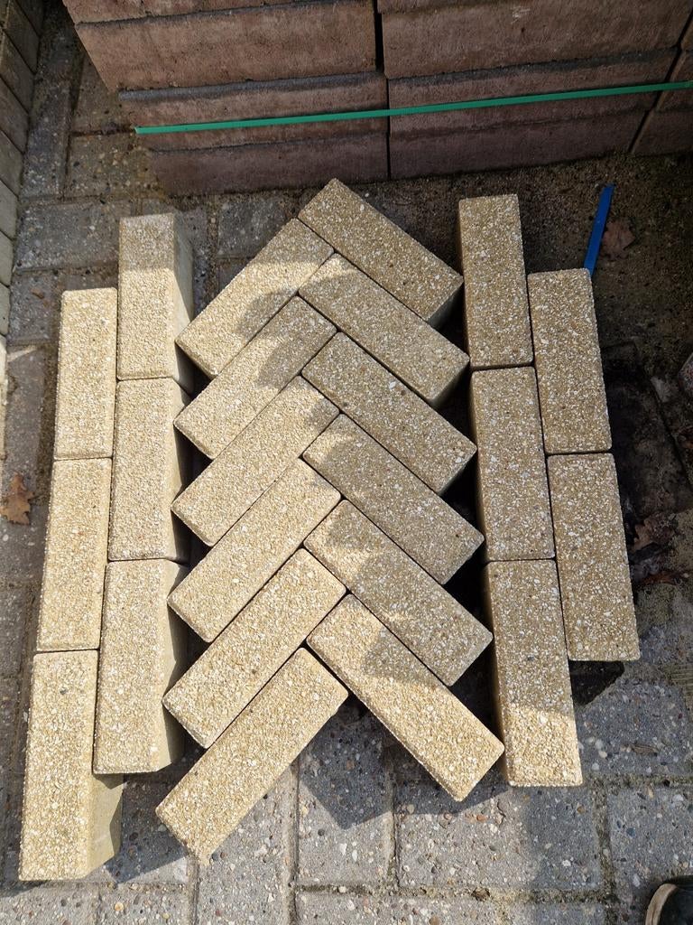 Betonsteen dikformaat  8cm hoog reflex zandkleur, Tuin en Terras, Tegels en Klinkers, Ophalen, Nieuw, Beton, Klinkers