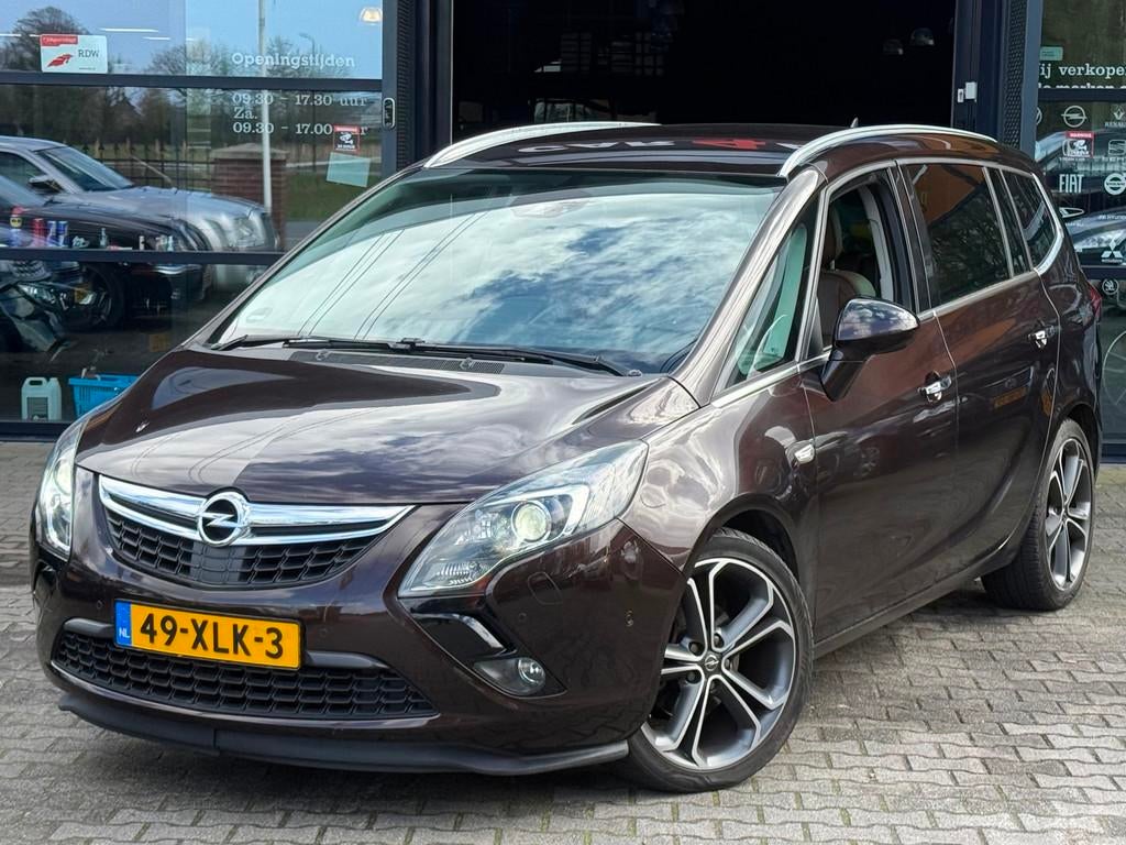 Opel Zafira Tourer 1.4 Cosmo STOELKOELING/ACC/LEDER/19INCH/N, Auto's, Euro 5, 4 cilinders, Bruin, Navigatiesysteem