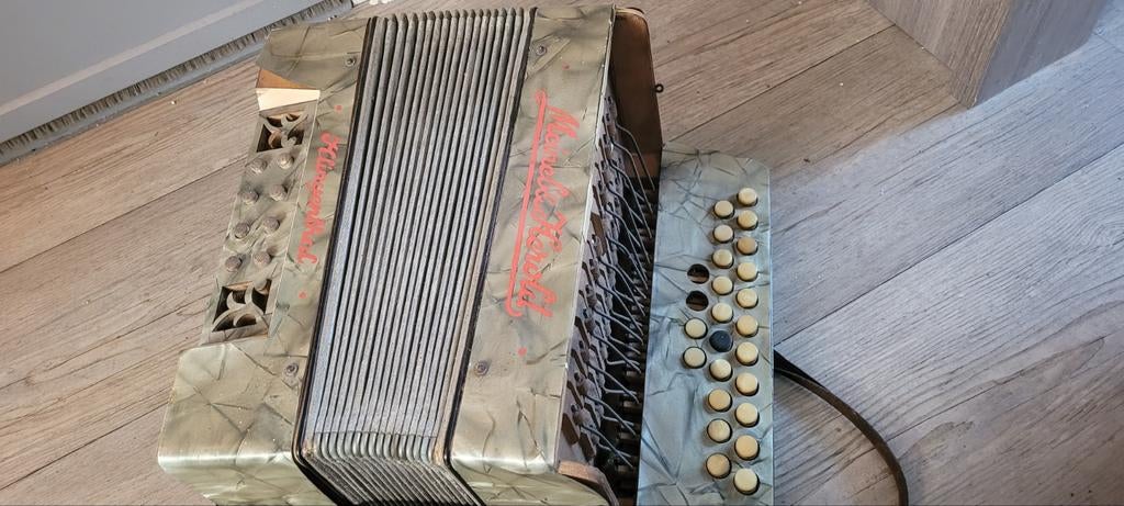 Oude accordeon, opknapper of voor de leuk, Muziek en Instrumenten, Accordeons, Ophalen of Verzenden, Gebruikt, Overige formaten