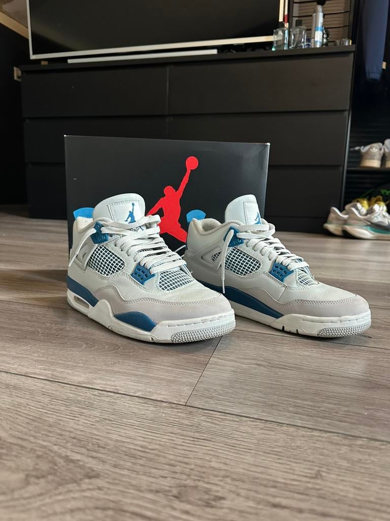 Nike Air Jordan 4 Military Blue | 43, Ophalen, Wit, Sneakers of Gympen, Zo goed als nieuw