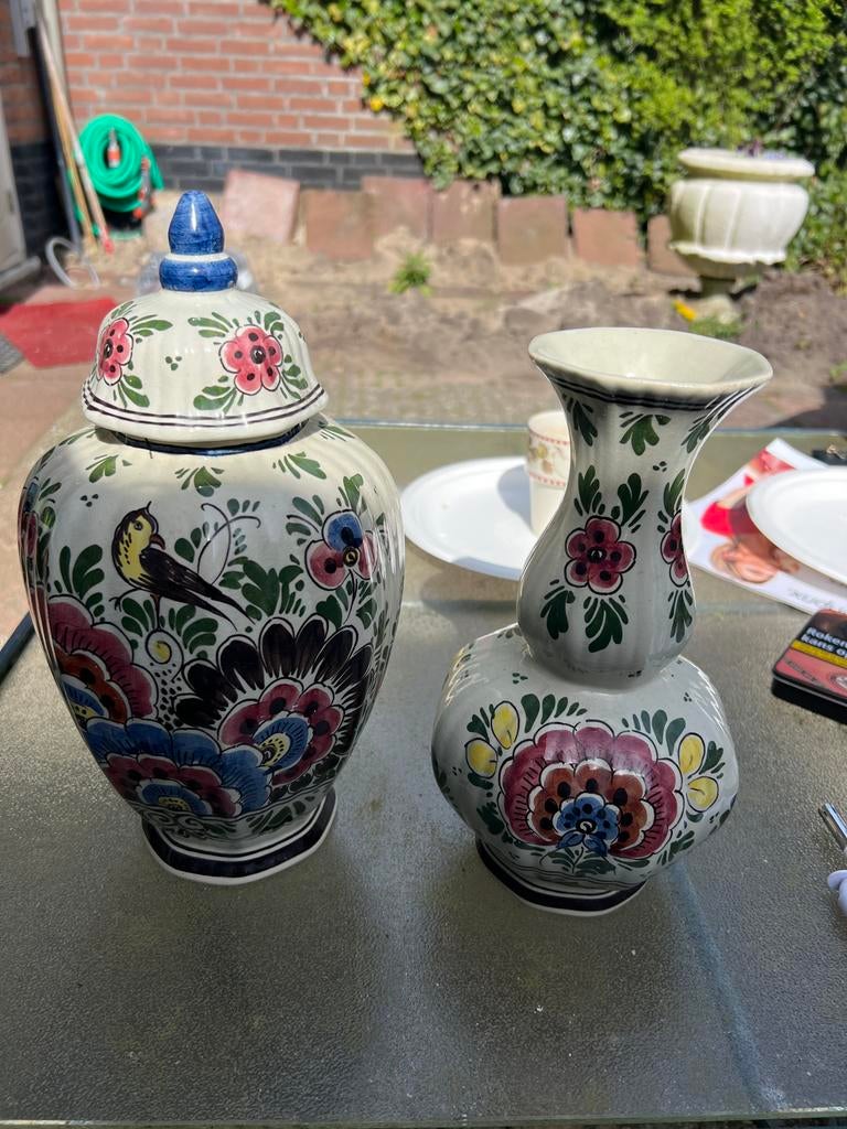 handbeschilderde delftse vazen. circa 30 cm hoog, Antiek en Kunst, Antiek | Vazen, Ophalen