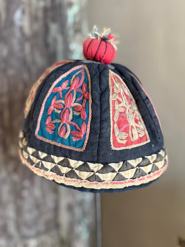 Prachtig mooi antiek traditioneel chinees Miao hoedje, Ophalen of Verzenden