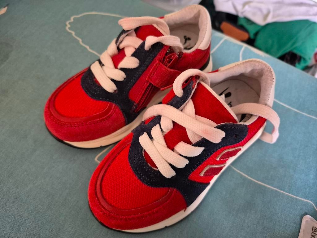 Leuke rode met blauwe kinderschoenen, maat 24, Kinderen en Baby's, Kinderkleding | Schoenen en Sokken, Gebruikt, Jongen of Meisje