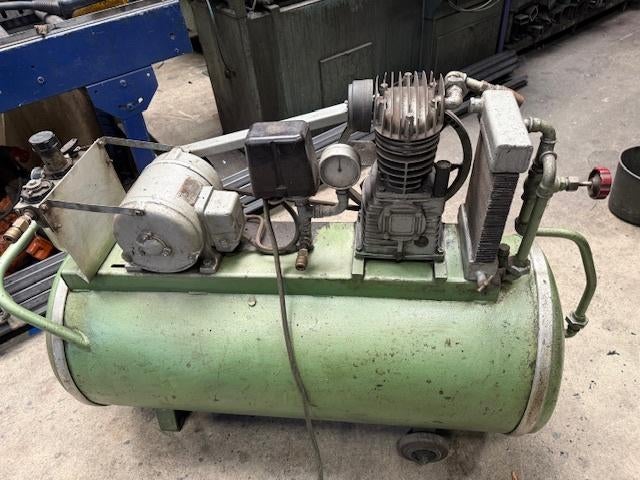 Compressor, Gebruikt, Ophalen of Verzenden, 200 tot 400 liter/min, 6 tot 10 bar