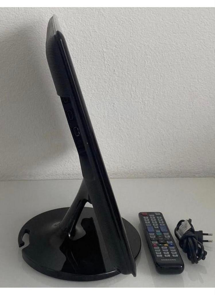 Samsung TV 24 inch met Akai DVD speler, Ophalen, Zo goed als nieuw, 60 tot 80 cm, Samsung