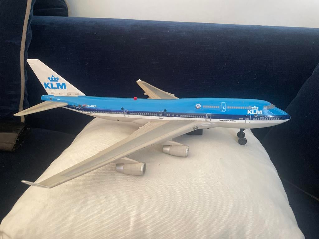 KLM Boeing 747-400 model - Beschadigd, Overige merken, Gebruikt, Ophalen of Verzenden, Groter dan 1:72