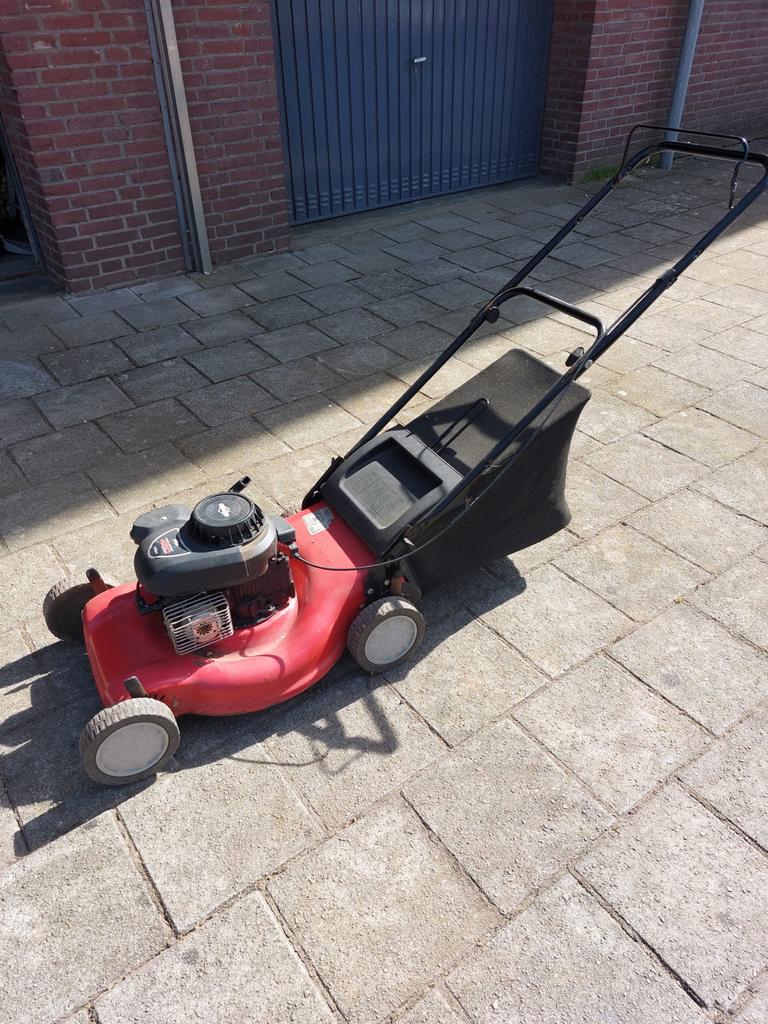 Gebruikte Benzine Grasmaaier - MTD Briggs & Stratton 450 Ser, Tuin en Terras, Grasmaaiers, Cirkelmaaier, Gebruikt, Ophalen of Verzenden