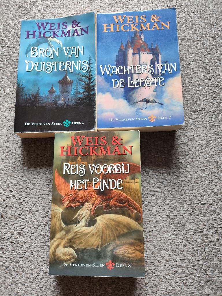 Trilogie De Verheven Steen Weis & Hickman in nette staat, Ophalen of Verzenden, Zo goed als nieuw