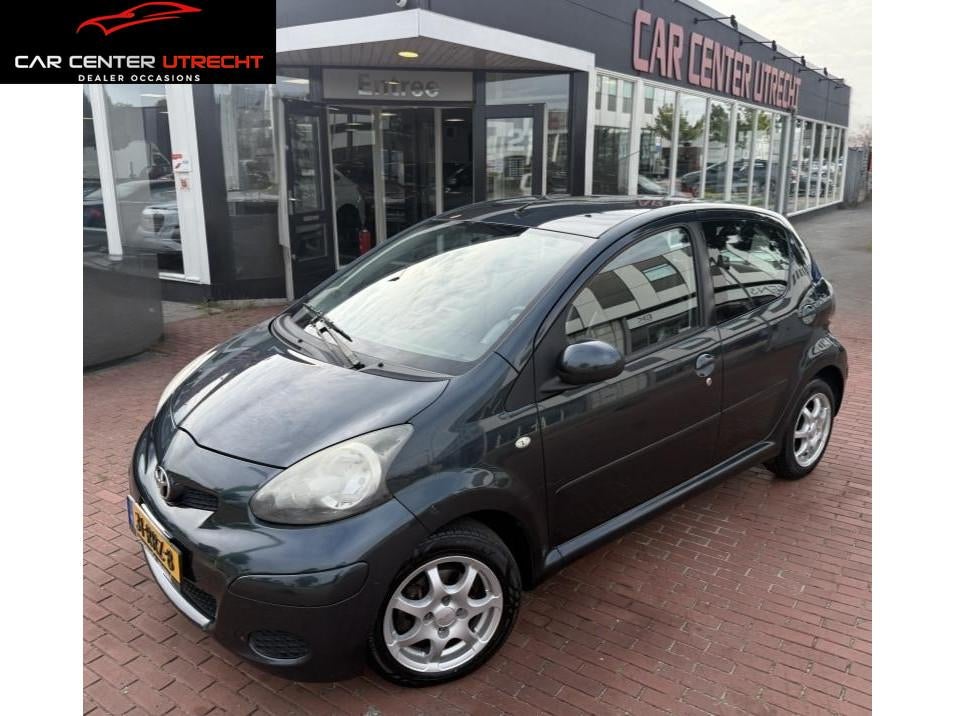Toyota Aygo 1.0-12V | €250,- KORTING PAASACTIE | Asp.Gre N, Euro 5, Gebruikt, Metallic lak, 4 stoelen