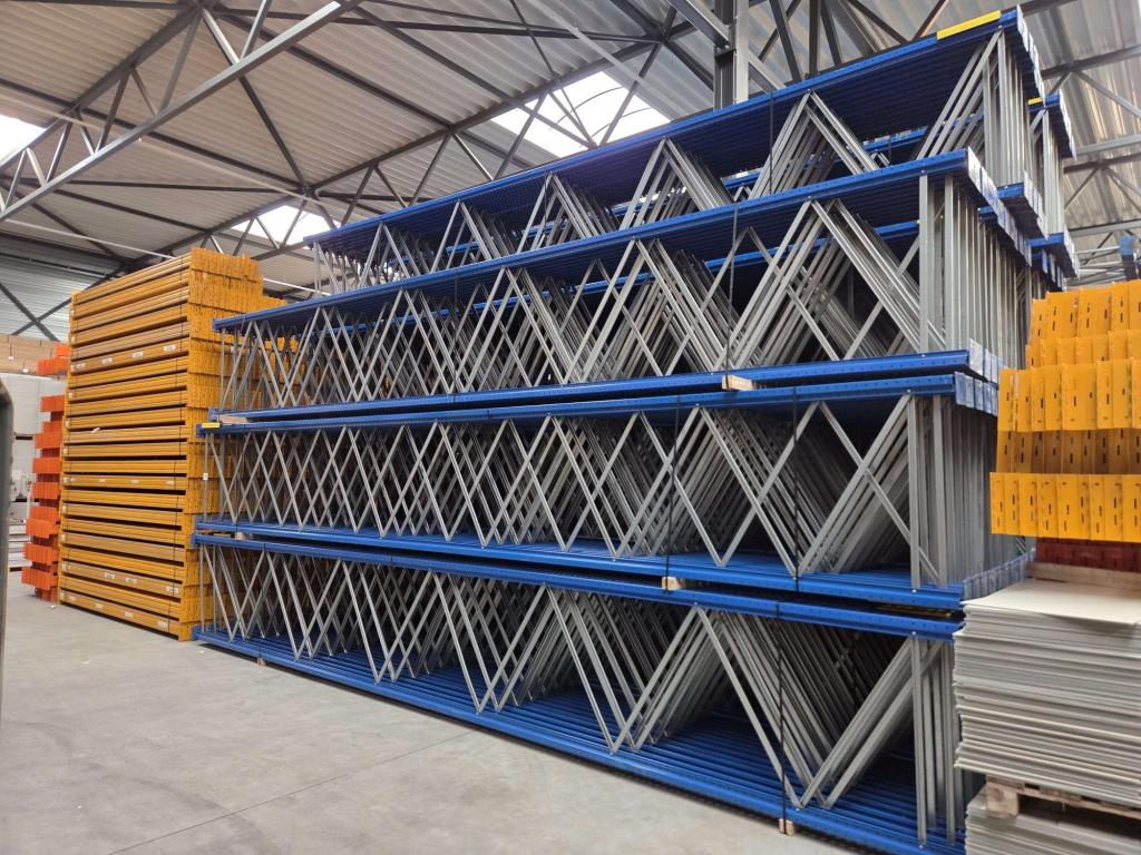 Partij Jungheinrich Esmena Palletstelling gebruikt, Niet ingevuld, Niet ingevuld, Niet ingevuld