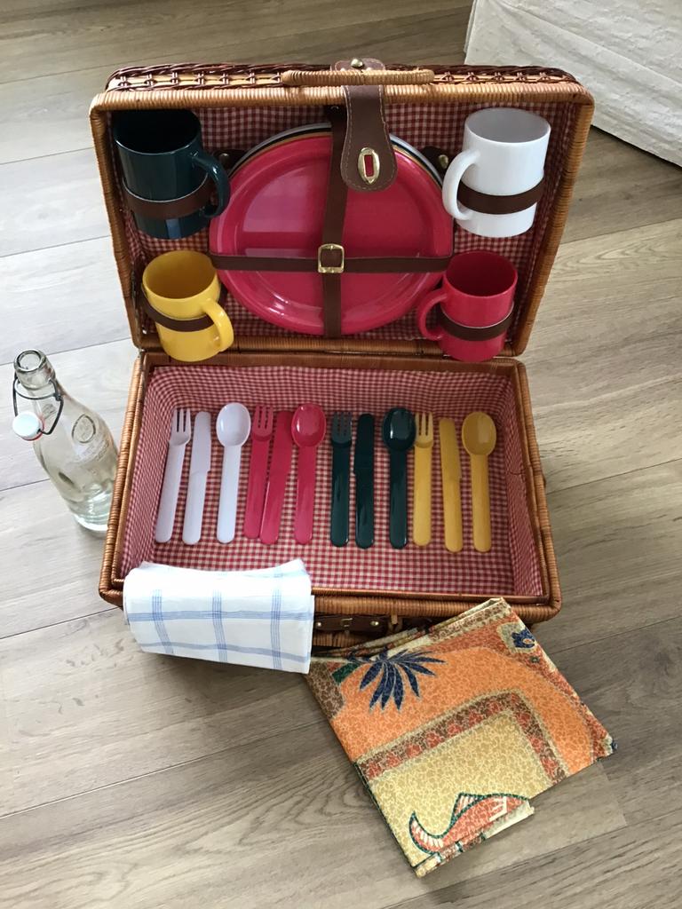 NIEUW:Picknick Koffer met Complete inhoud., Ophalen of Verzenden, Nieuw