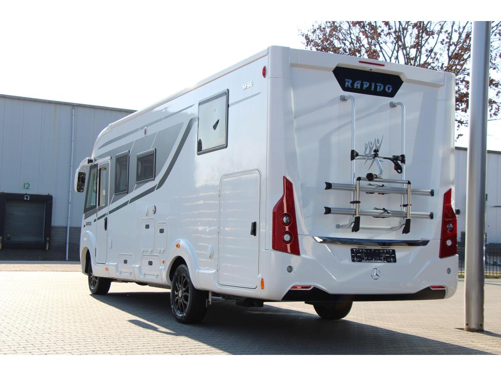 Rapido M96 - 170PK AUTOM - QUEENSBED + HEFBED - FACE 2 FACE, Caravans en Kamperen, Campers, Chemisch toilet, Afzuigkap, Ringverwarming