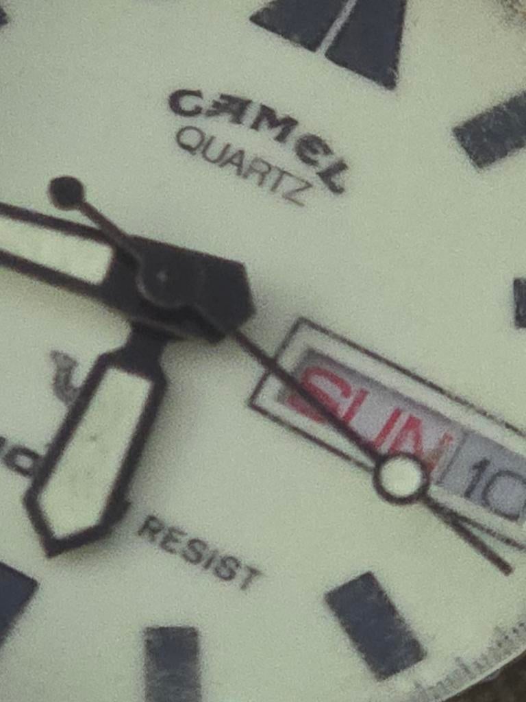 Vintage Camel Quartz horloge - nieuwe batterij nodig, Ophalen of Verzenden